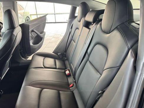 Used 2018 Tesla Model 3 Long Range RWD image 19