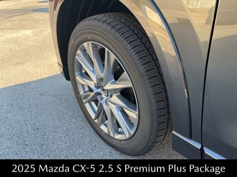 New 2025 MAZDA CX-5 AWD 2.5 S w/ Premium Plus Pkg image 5