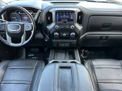 Used 2021 GMC Sierra 2500 Denali w/ Denali Black Diamond Edition AWD/4WD image 16