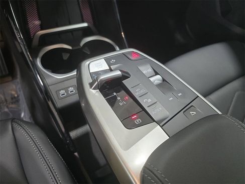 Used 2025 BMW X1 xDrive28i w/ Convenience Package image 18