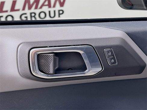 Used 2024 Ford Bronco Black Diamond image 9