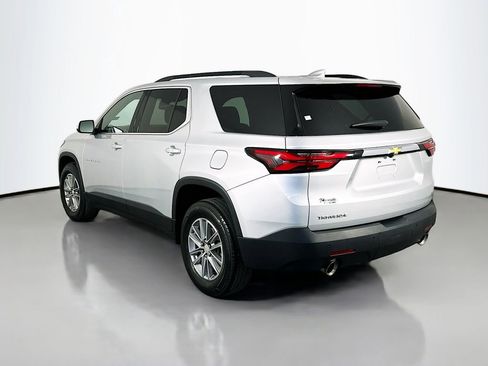 Used 2022 Chevrolet Traverse LT w/ LPO, Cargo Package FWD image 5