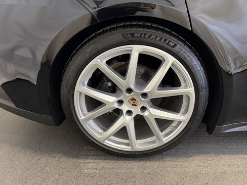 Used 2025 Porsche Panamera 4 image 12