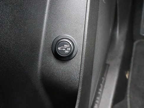 Used 2023 Chevrolet Equinox LT image 13