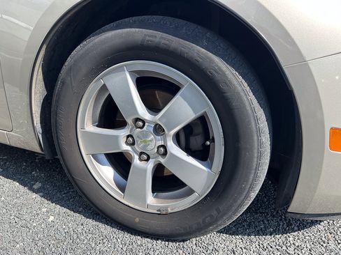 Used 2016 Chevrolet Cruze LT image 7