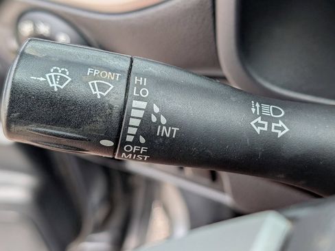 Used 2019 Nissan Titan SV RWD image 20