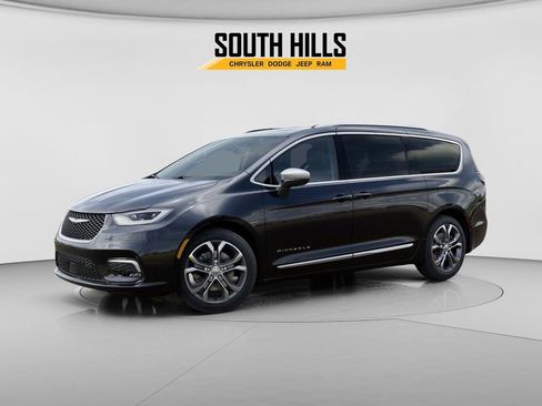 New 2026 Chrysler Pacifica Pinnacle image 2