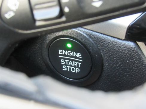 Used 2022 Ford Escape SEL image 38