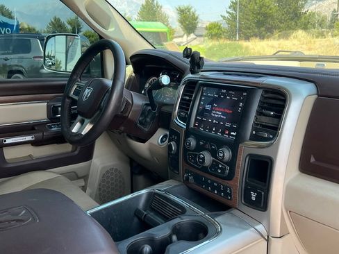 Used 2018 RAM 2500 Laramie w/ Convenience Group AWD/4WD image 18
