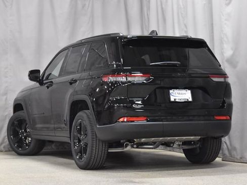 New 2025 Jeep Grand Cherokee L Limited w/ Luxury Tech Group II image 2