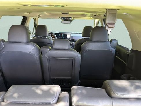 Used 2025 Kia Carnival SX Prestige FWD image 34