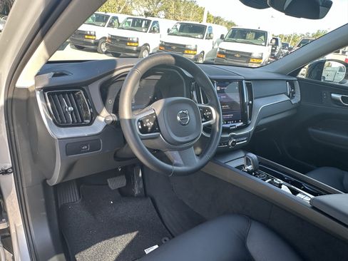 Used 2025 Volvo XC60 B5 Plus w/ Climate Package image 17