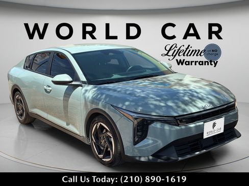 Used 2025 Kia K4 EX FWD image 2