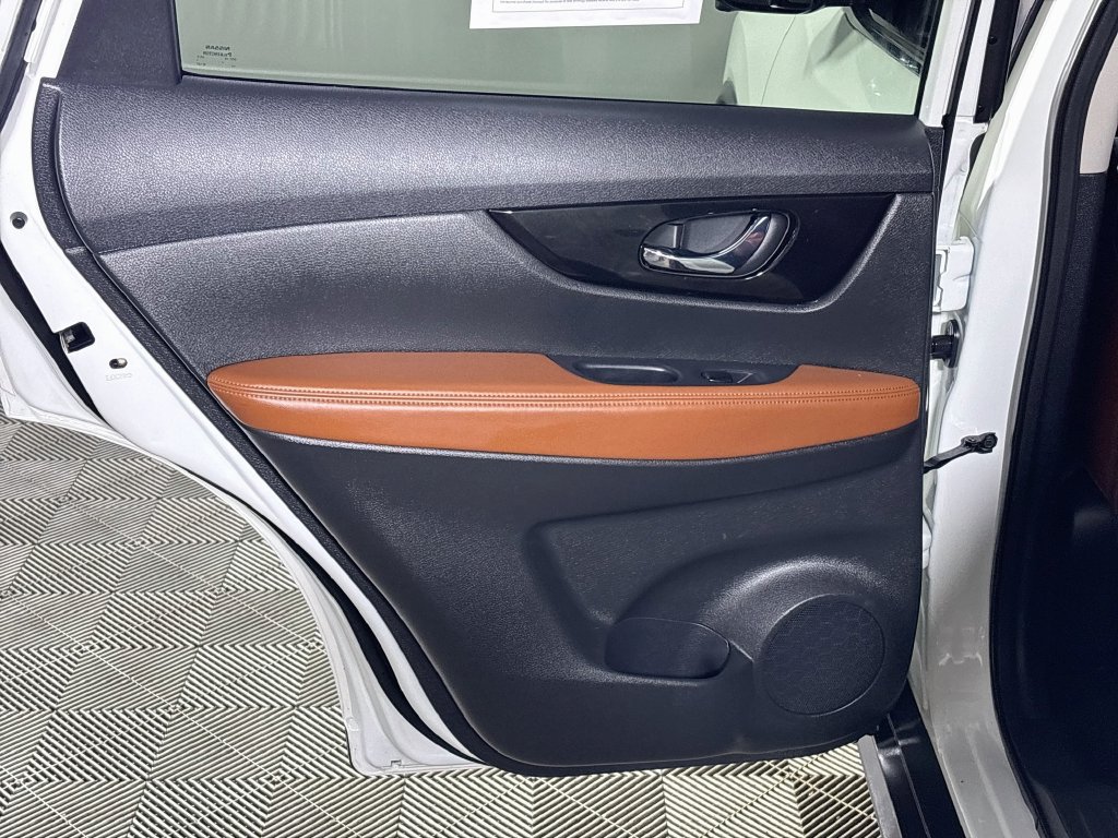 Used 2019 Nissan Rogue SL w/ Premium Package AWD/4WD image 20
