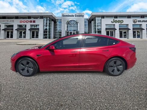 Used 2022 Tesla Model 3 RWD image 5