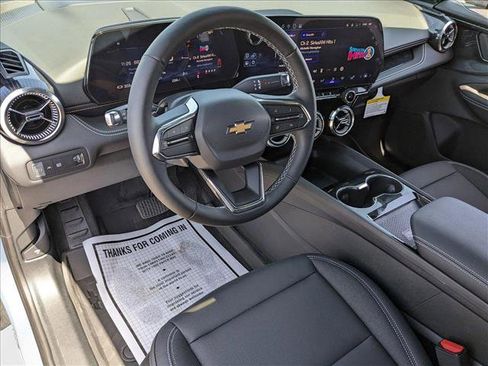 New 2025 Chevrolet Blazer EV LT image 3