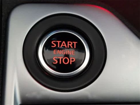 Used 2023 Nissan Sentra SR w/ Trunk Package image 37