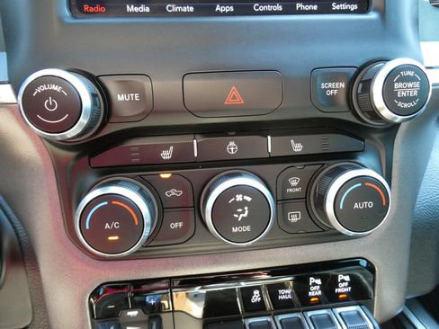 Used 2021 RAM 1500 Big Horn AWD/4WD image 29