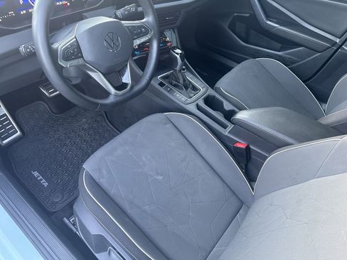 Used 2025 Volkswagen Jetta Sport FWD image 15