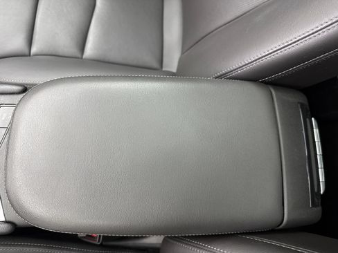 Used 2022 Cadillac XT5 Premium Luxury AWD/4WD image 32