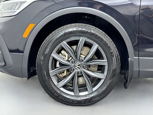 Used 2022 Volkswagen Tiguan SE AWD/4WD image 8