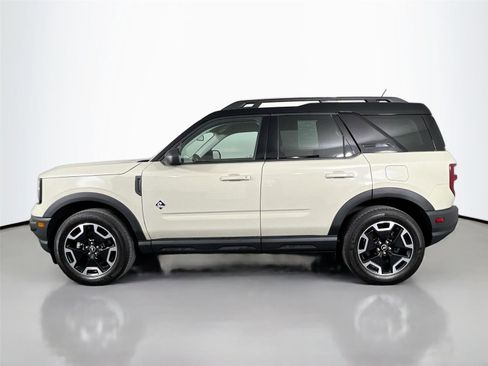 Used 2024 Ford Bronco Sport Outer Banks w/ Tech Package AWD/4WD image 3