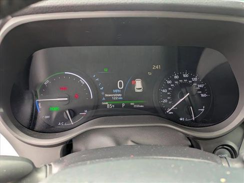 Used 2025 Toyota Sienna XLE image 10