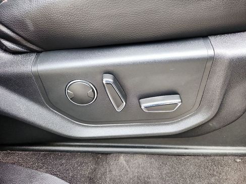 Used 2019 Ford Expedition Max Limited w/ Equipment Group 303A AWD/4WD image 10