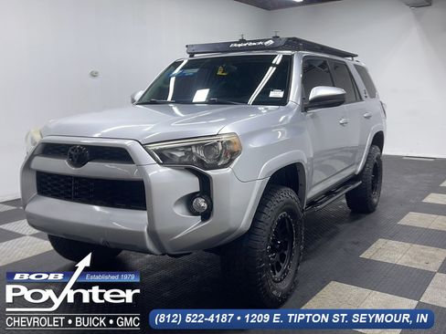 Used 2017 Toyota 4Runner SR5 AWD/4WD image 1