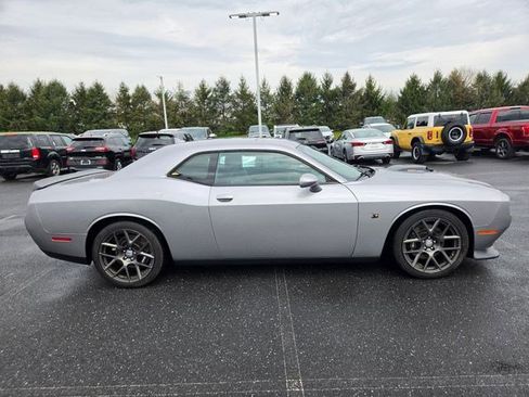 Used 2016 Dodge Challenger R/T Scat Pack image 17
