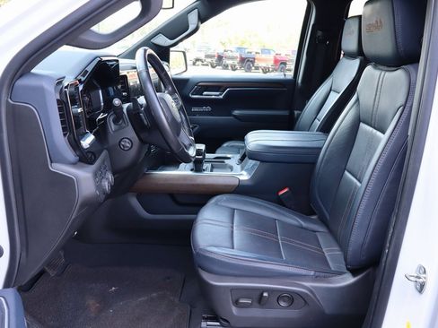 Used 2023 Chevrolet Silverado 1500 High Country w/ Z71 Off-Road Package image 3