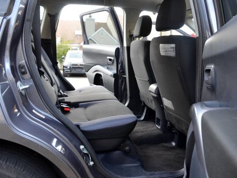 Used 2008 Mitsubishi Outlander ES image 10