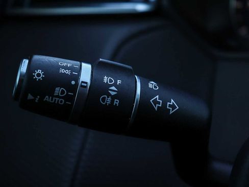 Used 2020 Land Rover Range Rover Velar R-Dynamic S image 30