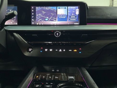 Used 2025 Nissan Murano SL image 24