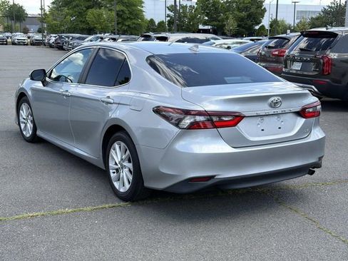 Used 2022 Toyota Camry LE FWD image 4