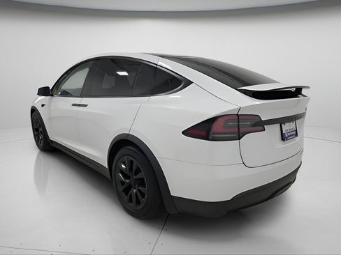 Used 2023 Tesla Model X AWD/4WD image 5