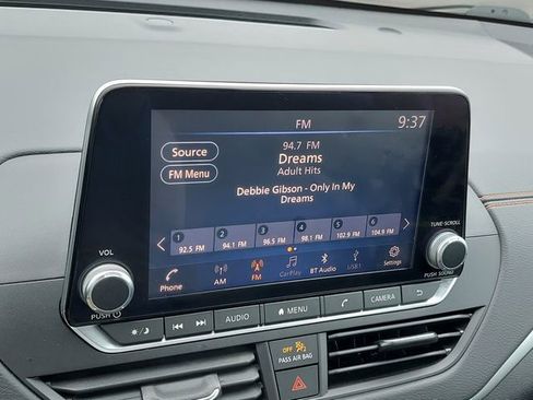 Used 2021 Nissan Altima 2.5 SR w/ SR Premium Package image 32