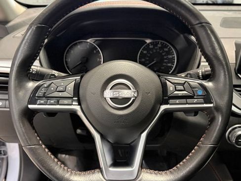 Used 2023 Nissan Altima 2.5 SR AWD/4WD image 11
