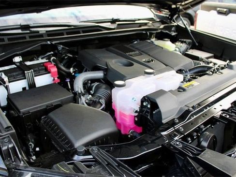 New 2025 Toyota Tundra SR5 image 18