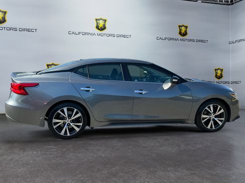 Used 2017 Nissan Maxima Platinum FWD image 4