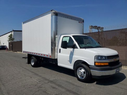 New 2026 Chevrolet Express 3500 w/ Power Convenience Package RWD image 3