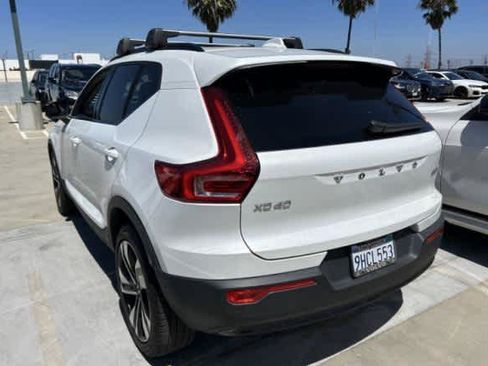 Used 2023 Volvo XC40 B5 Ultimate w/ Protection Package Premier AWD/4WD image 2