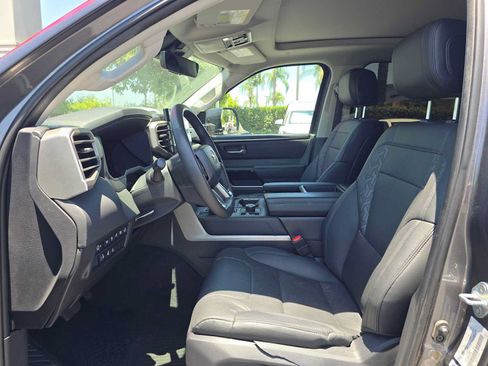 Used 2024 Toyota Tundra Limited AWD/4WD image 22