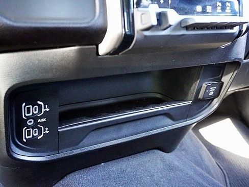 Used 2024 RAM 2500 Laramie image 31