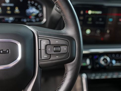 Used 2024 GMC Sierra 2500 Denali Ultimate image 16