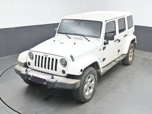 Used 2015 Jeep Wrangler Unlimited Sahara w/ Trailer Tow Group AWD/4WD image 15
