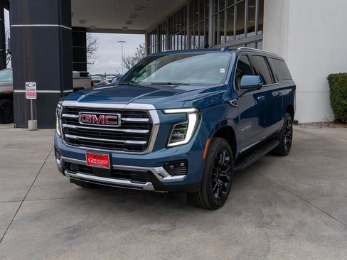New 2026 GMC Yukon XL Elevation w/ Elevation Premium Package image 3