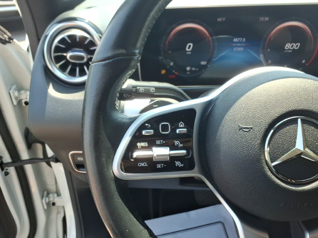 Used 2021 Mercedes-Benz GLB 250 image 21