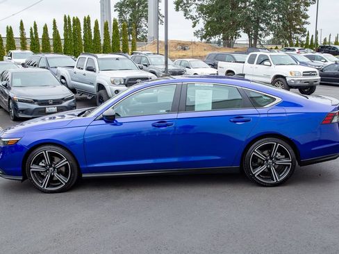 Used 2025 Honda Accord Sport image 8