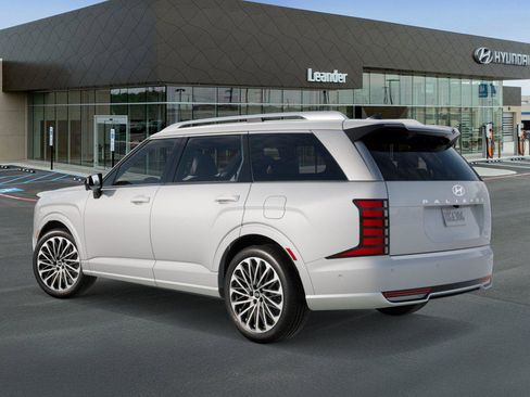 New 2026 Hyundai Palisade Calligraphy FWD image 5
